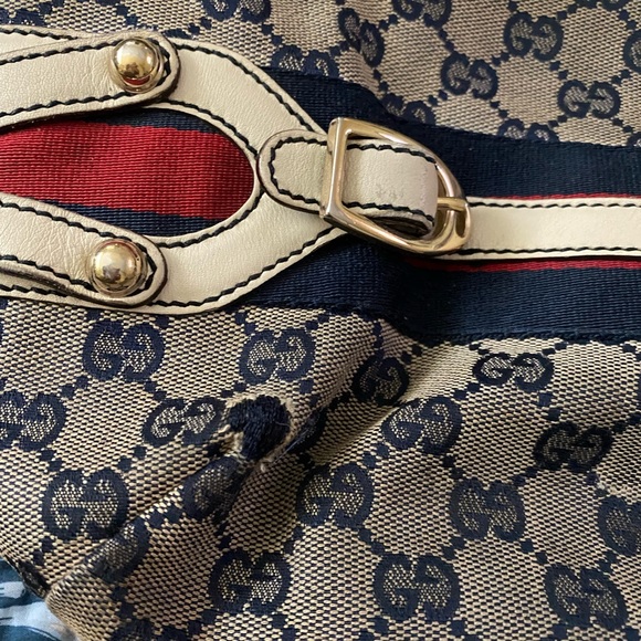 Only 12 in the USA Authentic Gucci - Picture 3 of 7